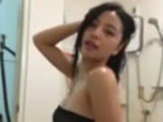 泰國性感主播在浴室邊跳舞邊洗澡直播
